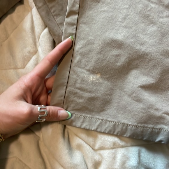 Vineyard vines men’s kakkhis - Picture 2 of 3